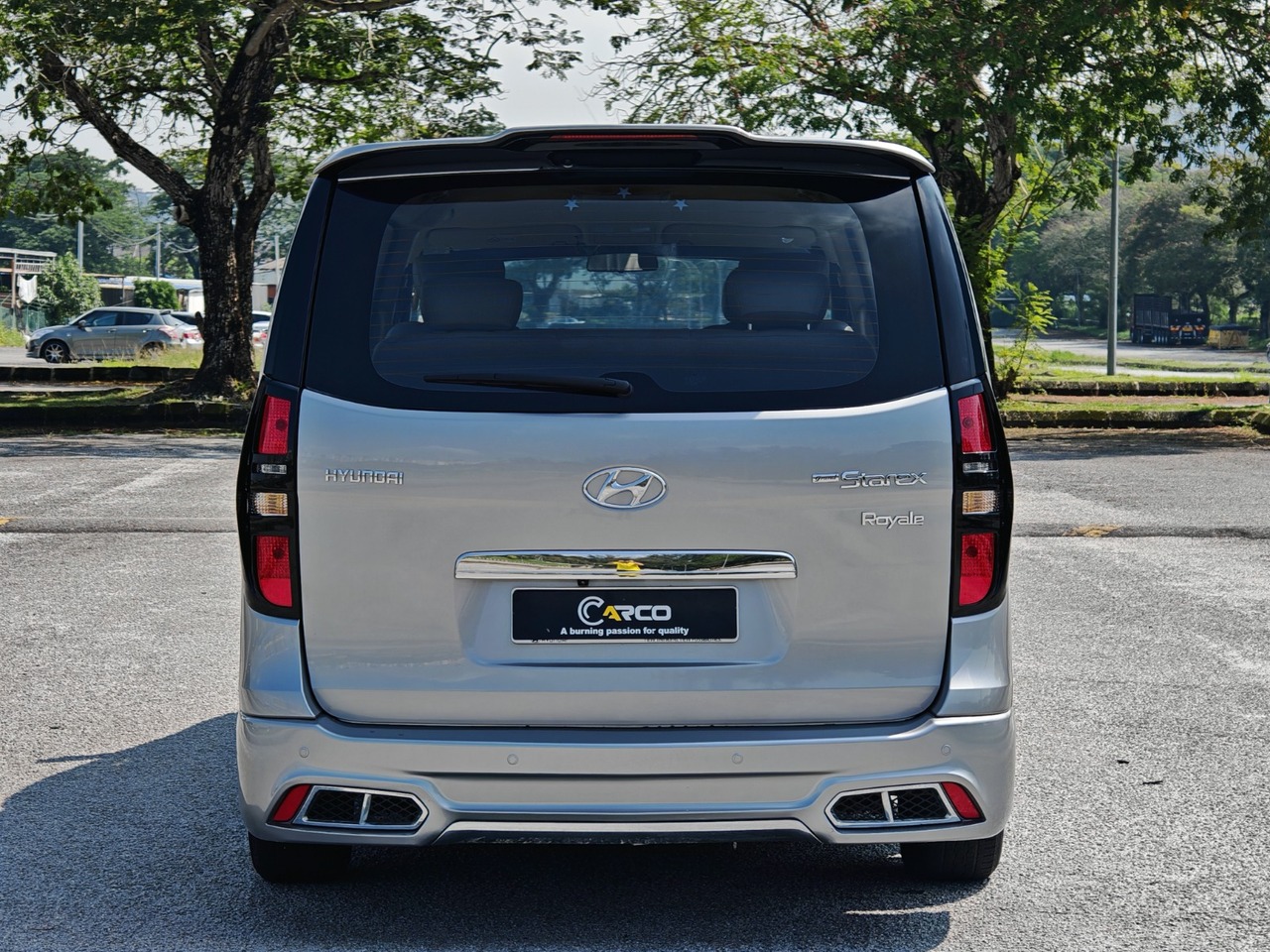 2017 HYUNDAI GRAND STAREX 2.5 (A) ROYALE