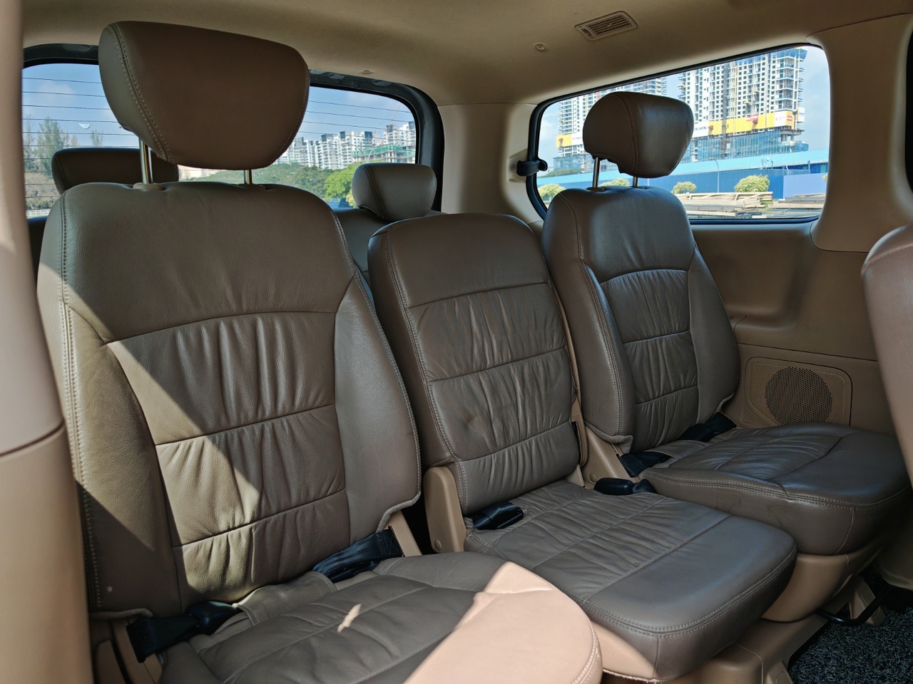 2017 HYUNDAI GRAND STAREX 2.5 (A) ROYALE