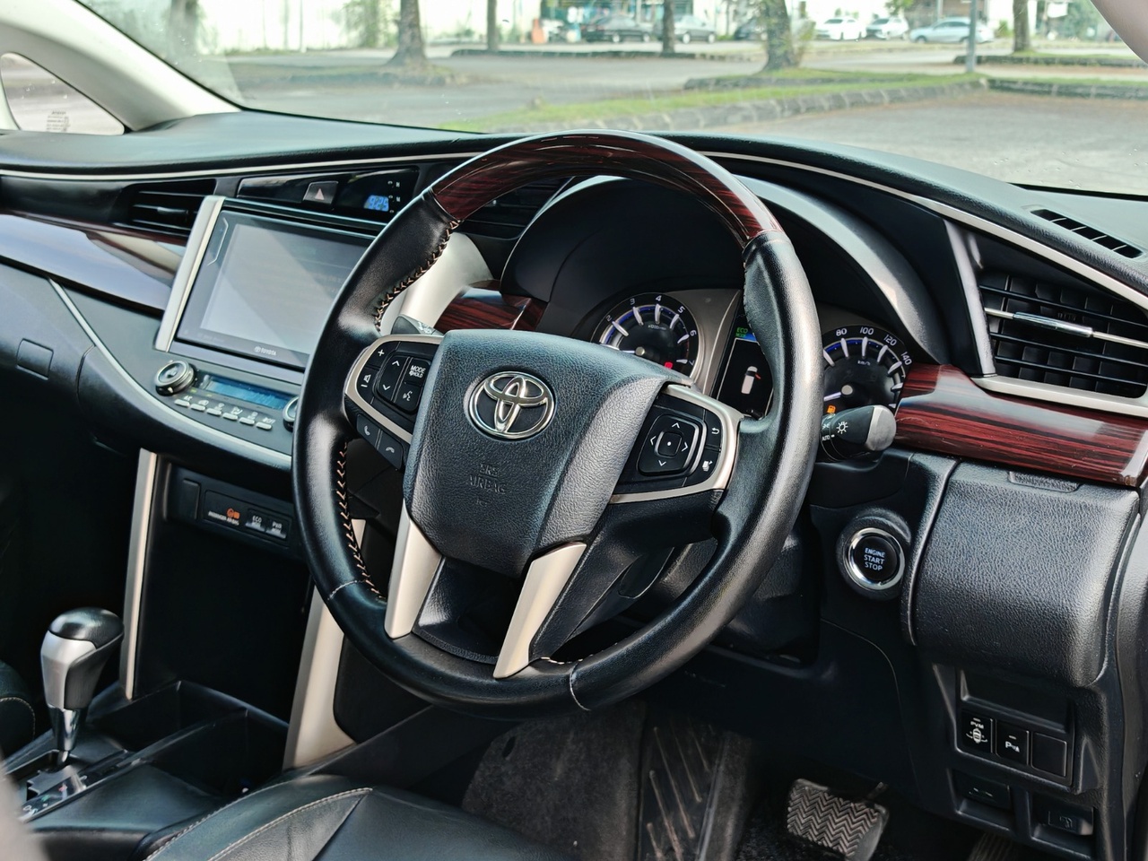 2019 TOYOTA INNOVA 2.0 X (A)