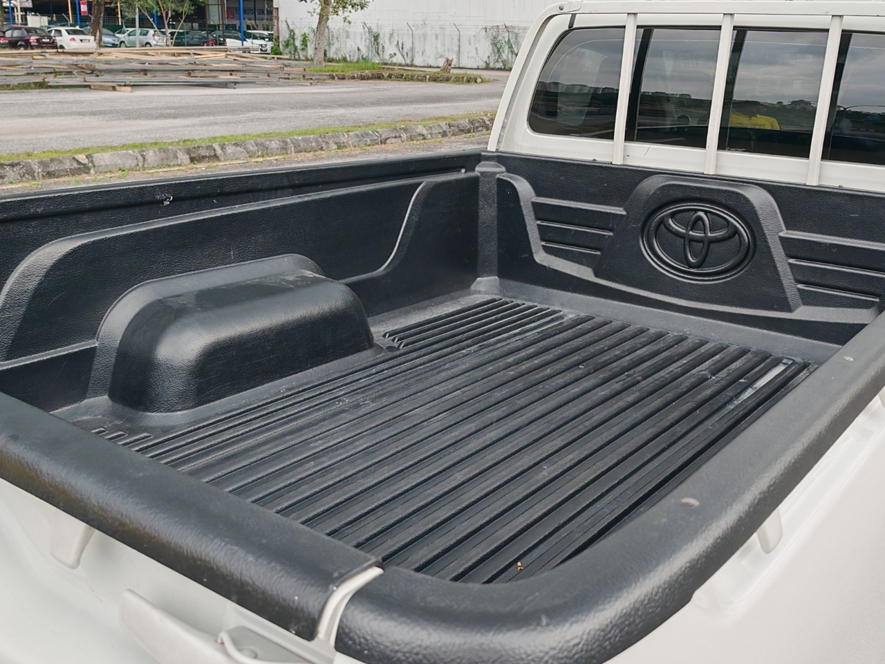 2021 TOYOTA HILUX 2.4 SINGLE CAB (M)