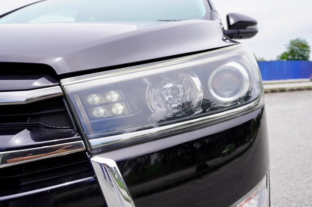 TOYOTA INNOVA 2.0 X (A)