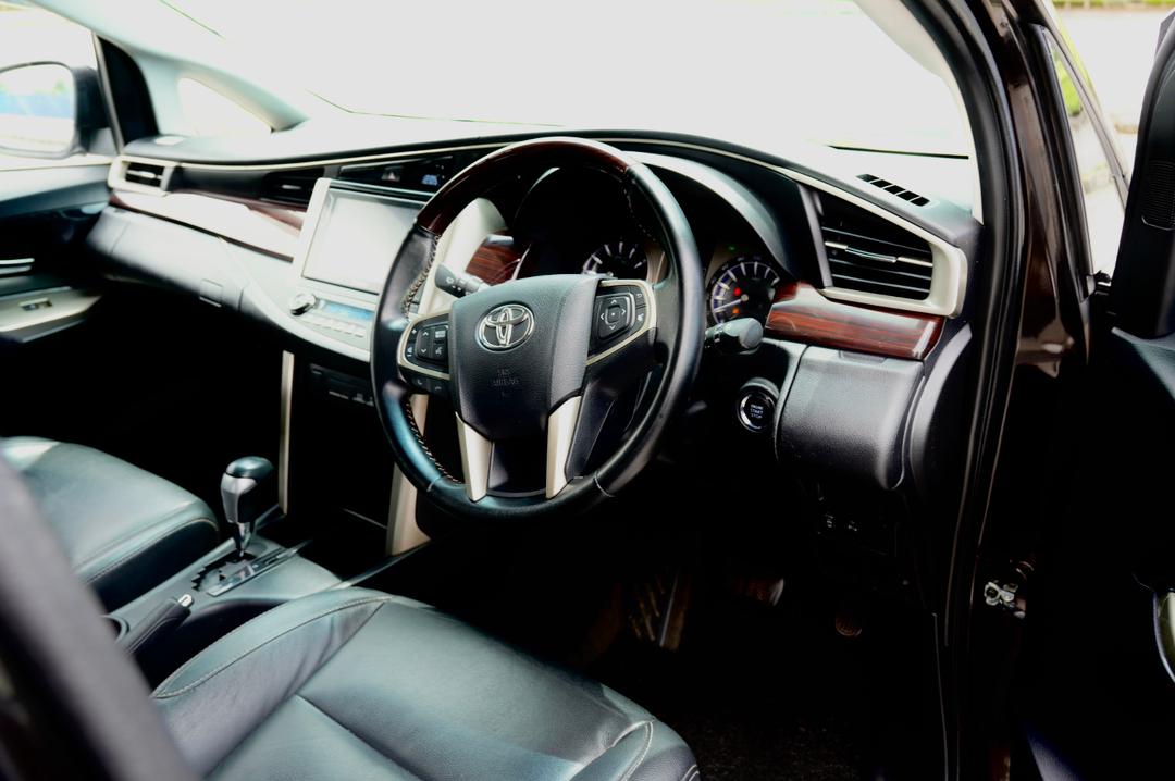 TOYOTA INNOVA 2.0 X (A)