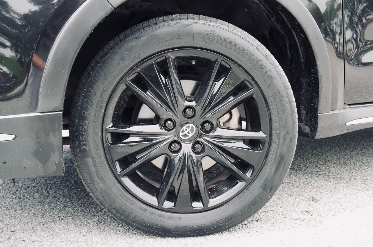 TOYOTA INNOVA 2.0 X (A)
