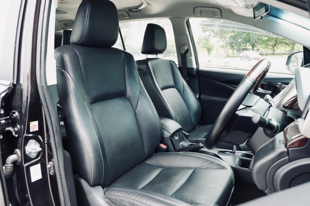 TOYOTA INNOVA 2.0 X (A)