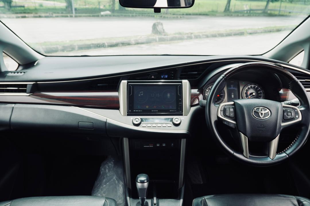 TOYOTA INNOVA 2.0 X (A)