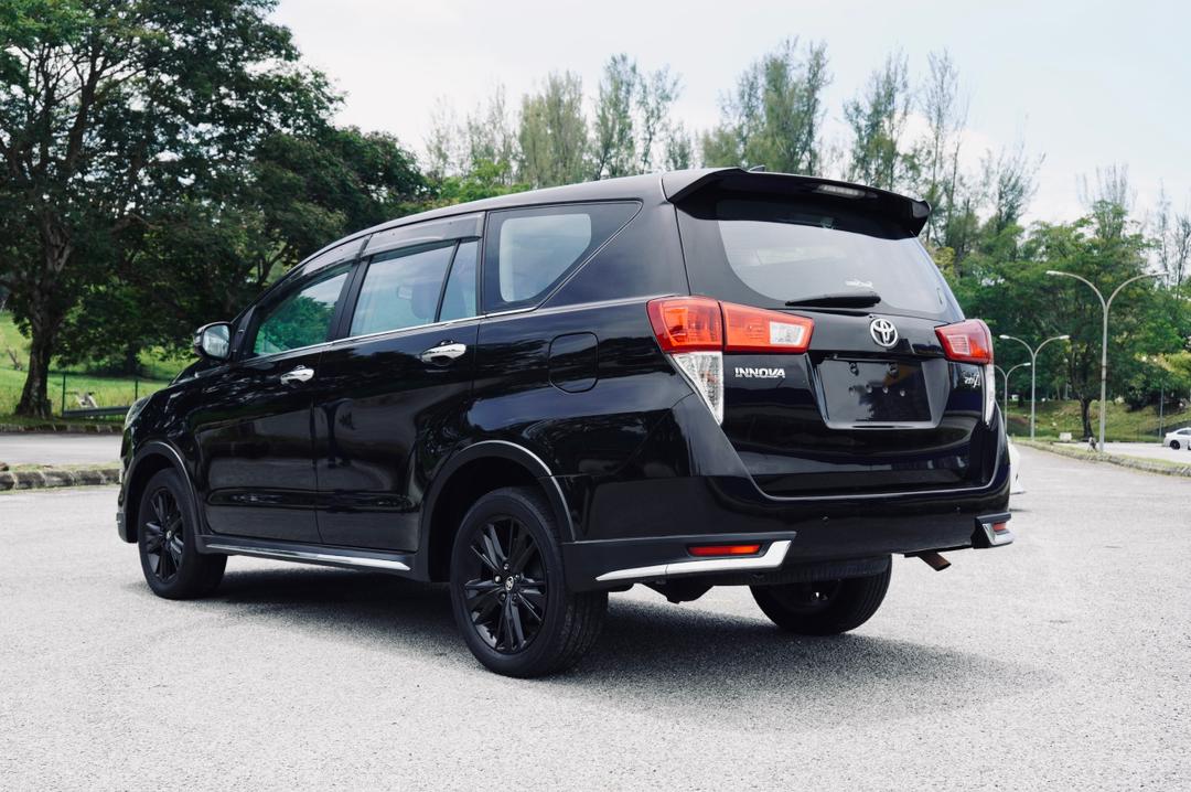 TOYOTA INNOVA 2.0 X (A)