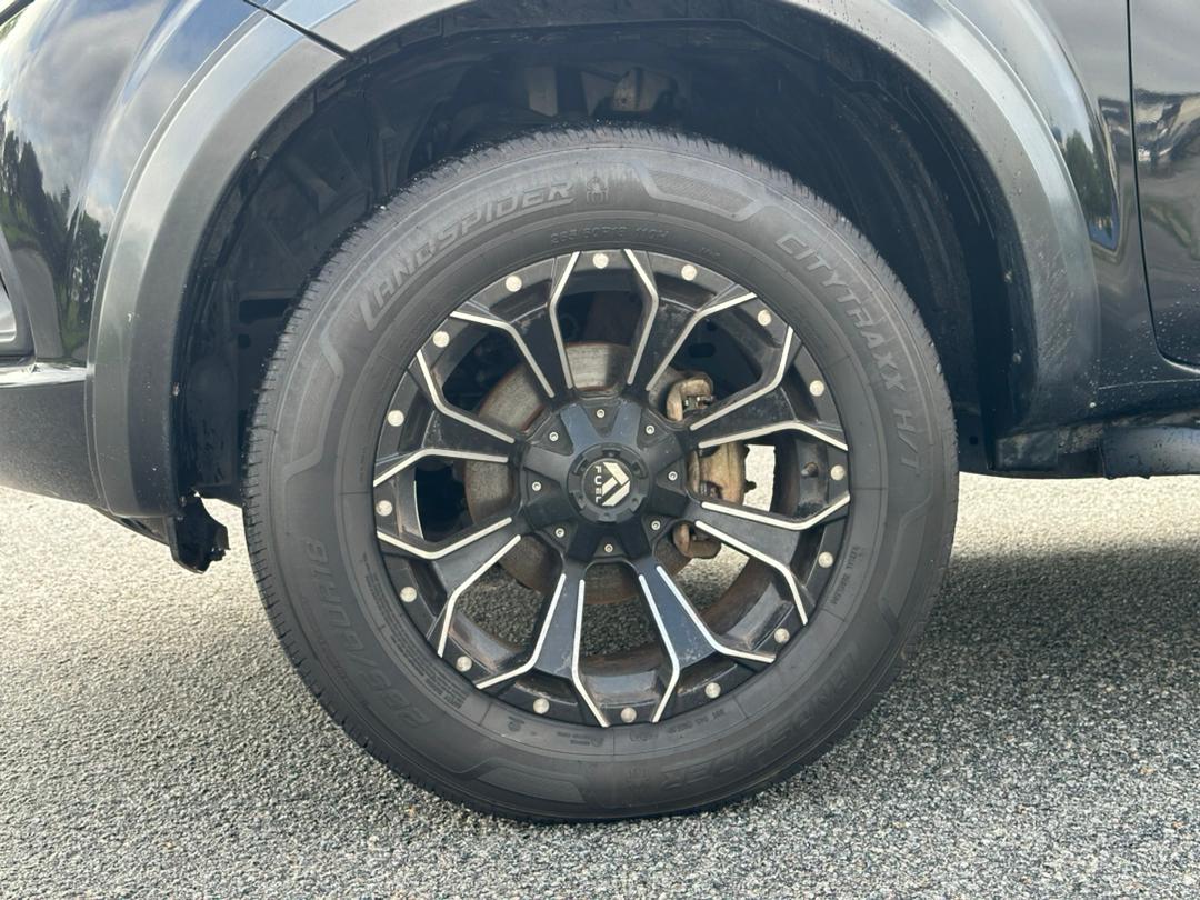 2016 NISSAN NAVARA NP300 SE D/C 2.5 (A)