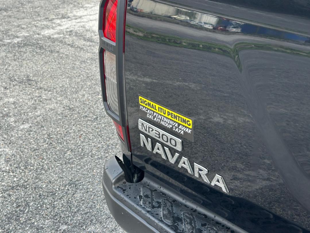 2016 NISSAN NAVARA NP300 SE D/C 2.5 (A)