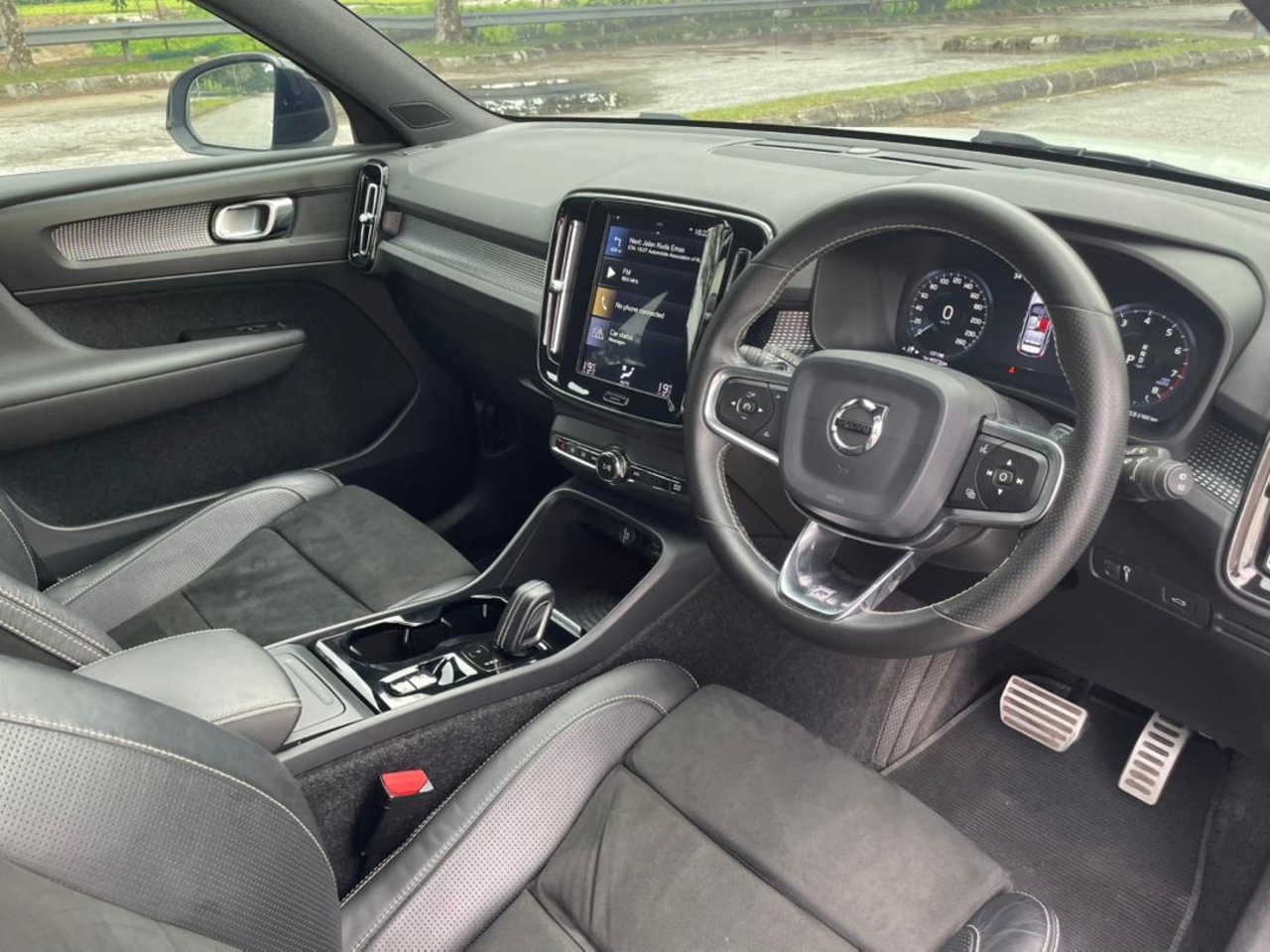 2018 VOLVO XC40 T5 2.0 (A)