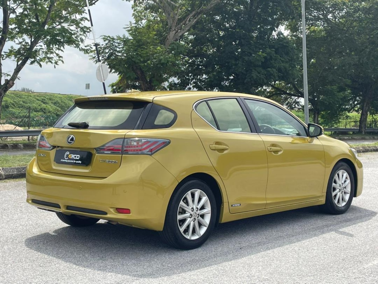 2011 LEXUS CT200H LUXURY 1.8 (A)