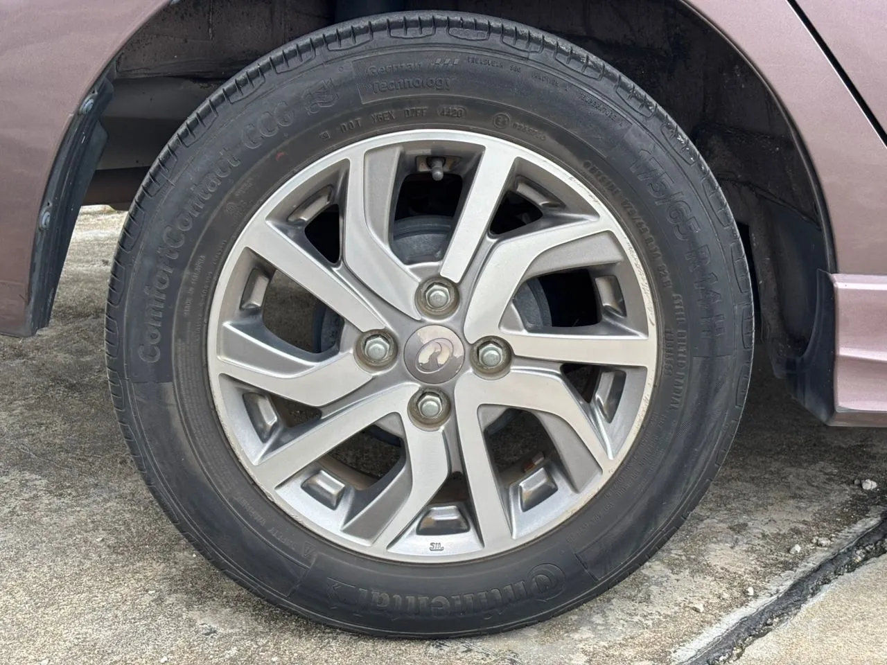 2017 PERODUA BEZZA 1.3 AV (A)