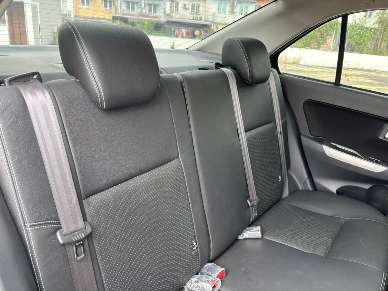 2017 PERODUA BEZZA 1.3 AV (A)