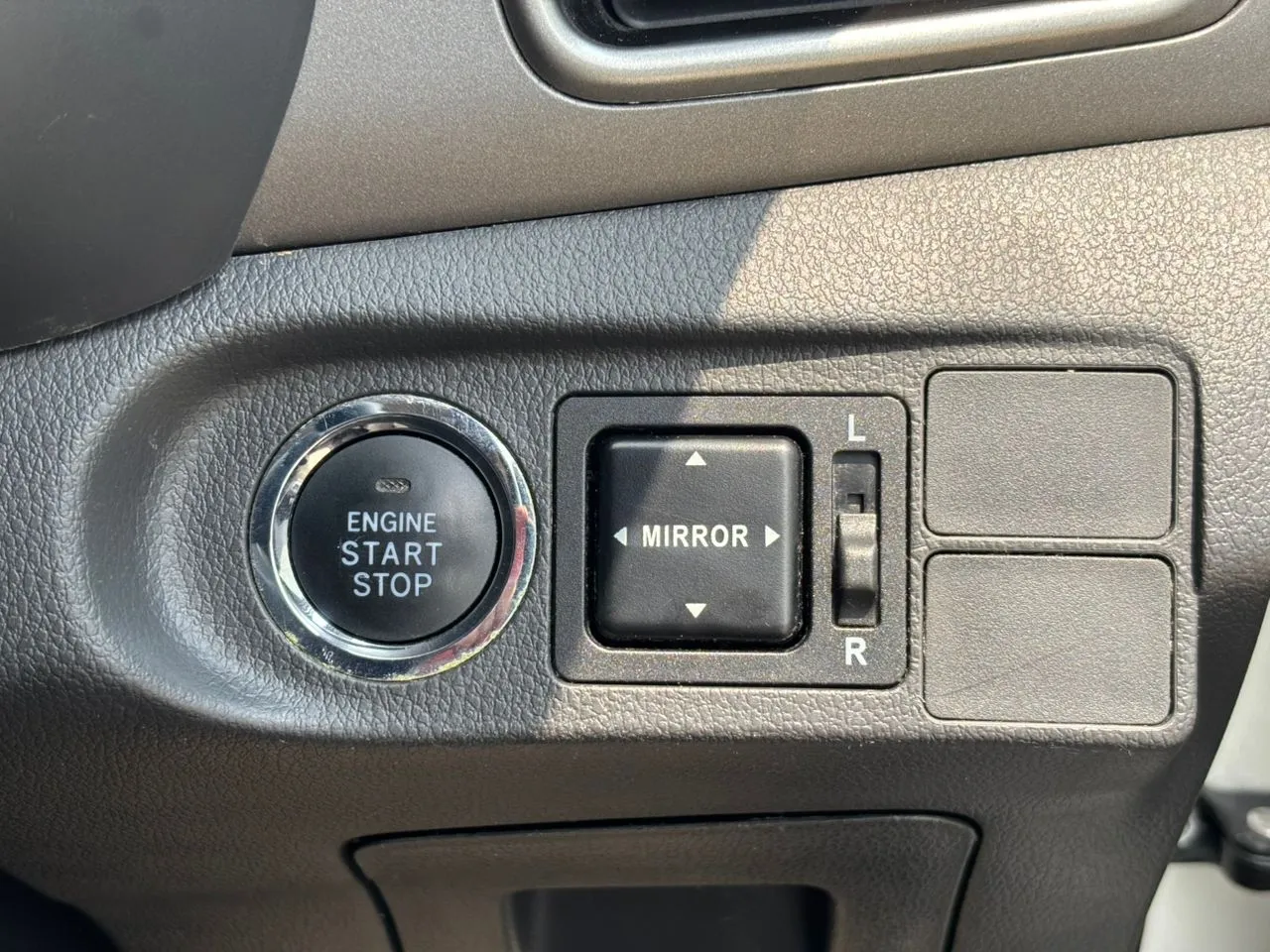 2017 PERODUA BEZZA 1.3 X (A)