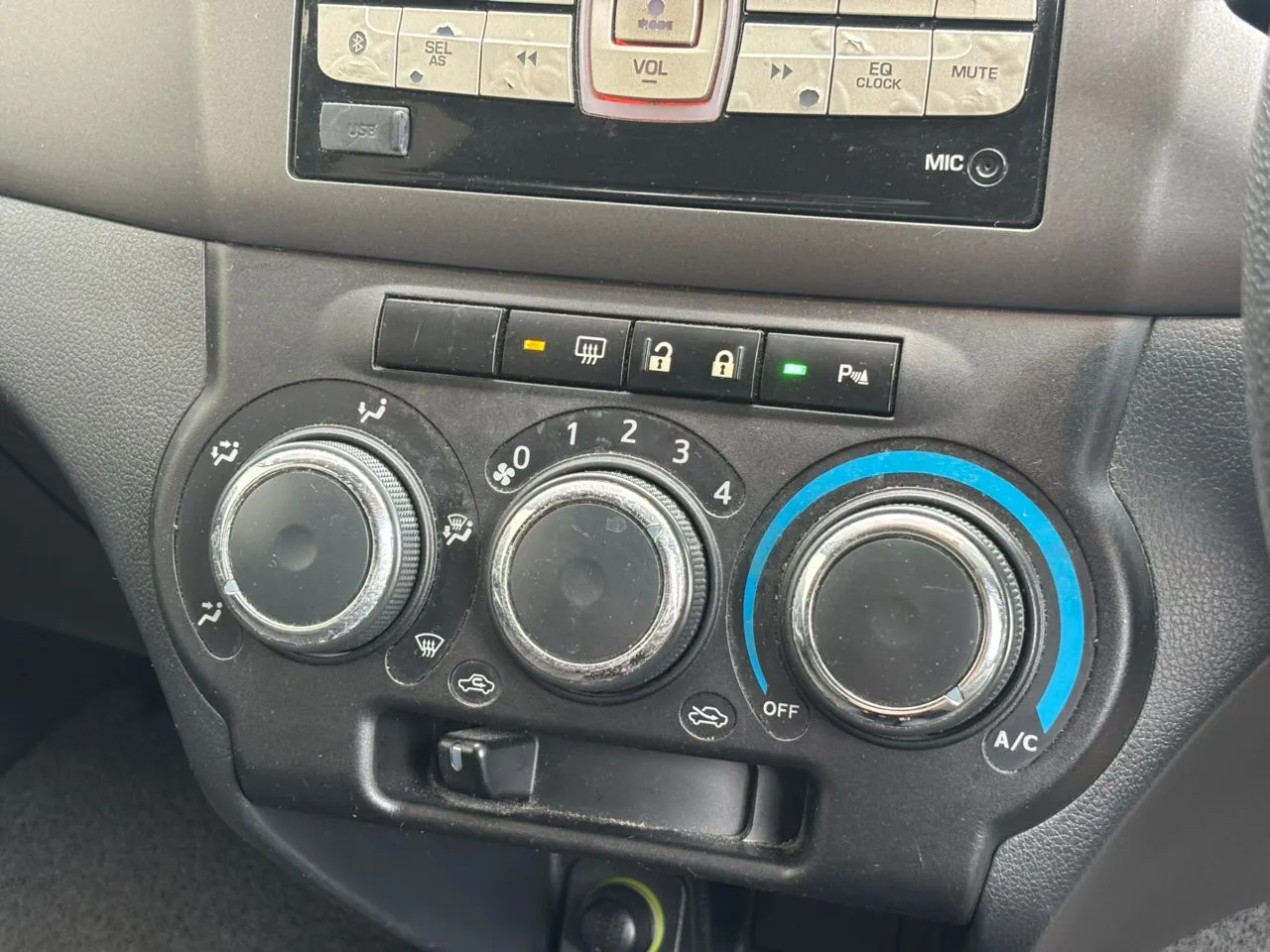 2017 PERODUA BEZZA 1.3 X (A)