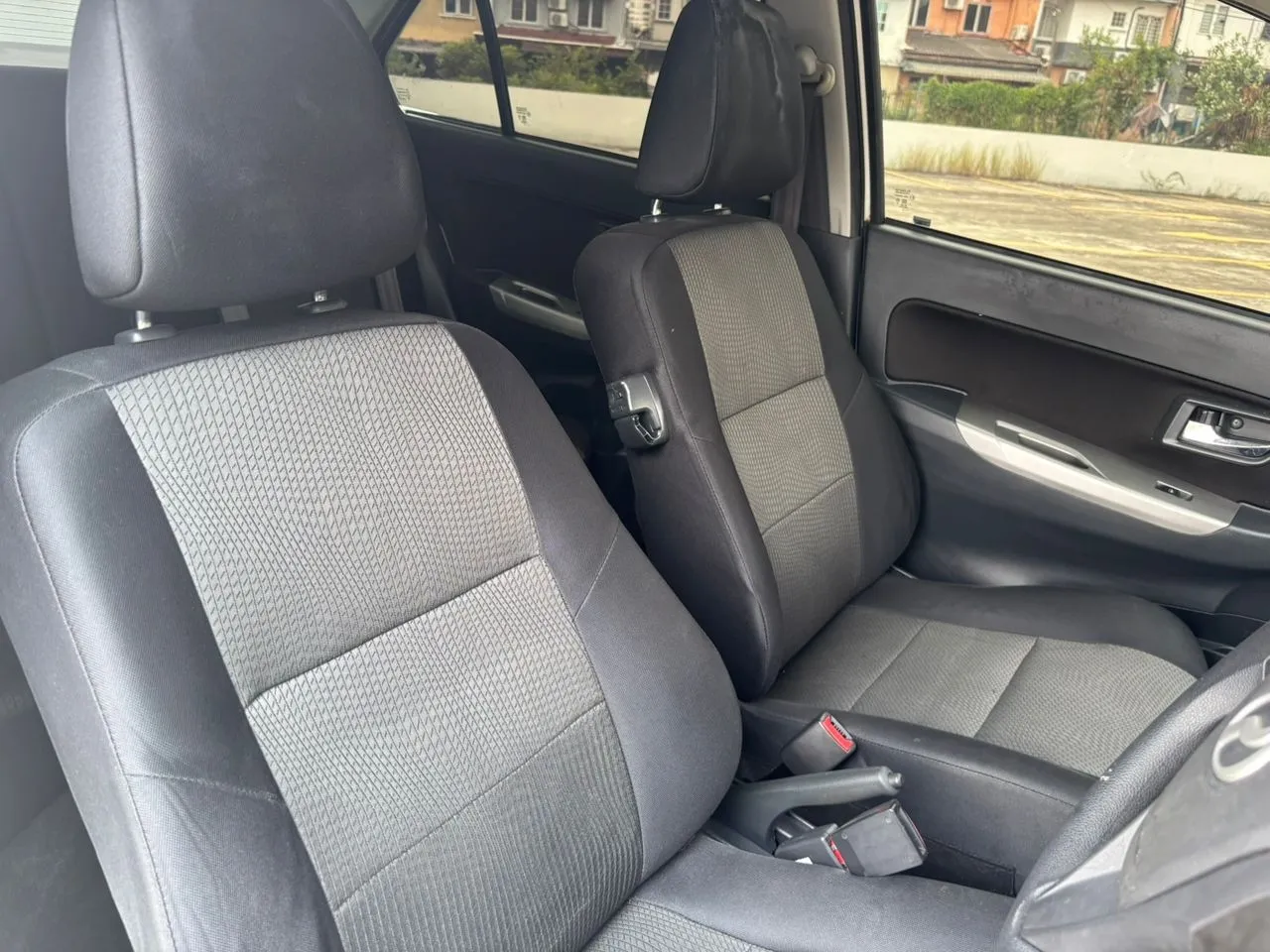 2017 PERODUA BEZZA 1.3 X (A)