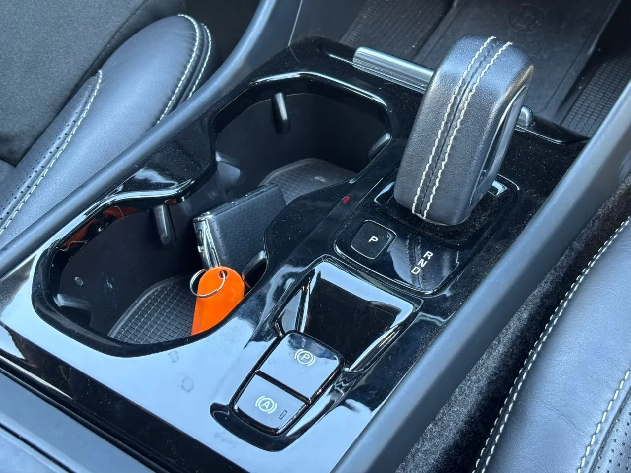 2019 VOLVO XC40 2.0 T5-R DESIGN (A)