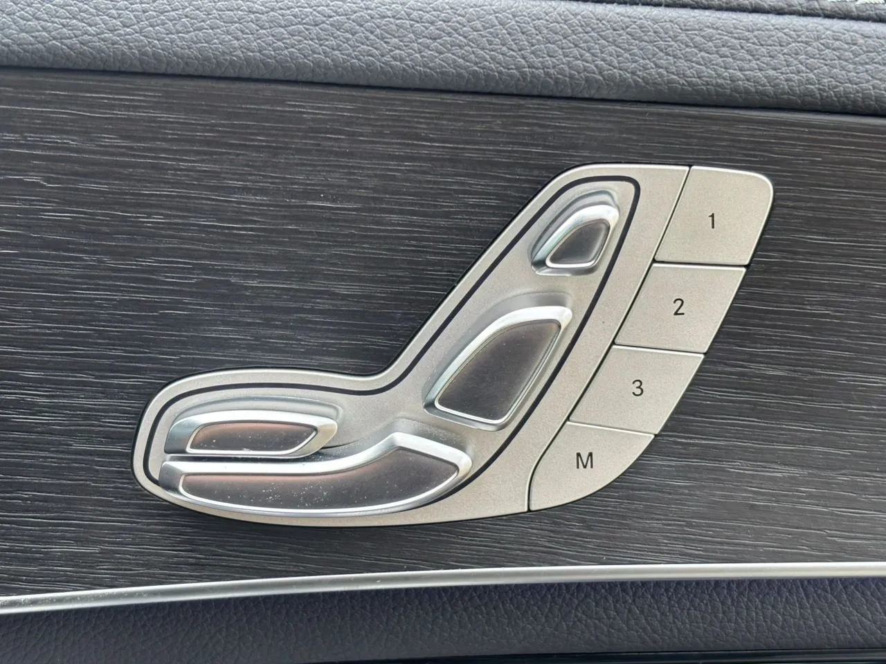 2020 MERCEDES BENZ GLC 200