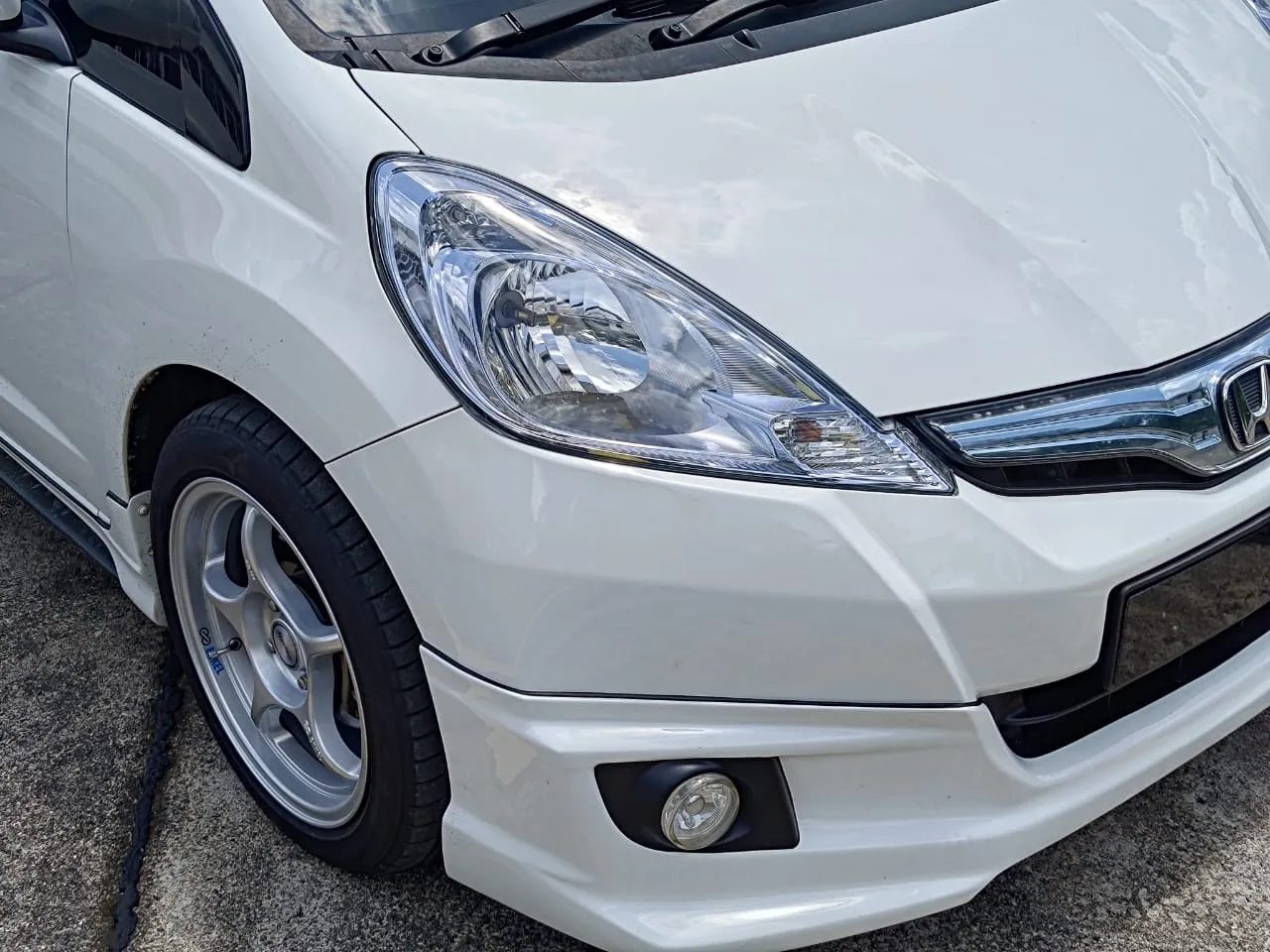 2013 HONDA JAZZ 1.5L HYBRID (A)
