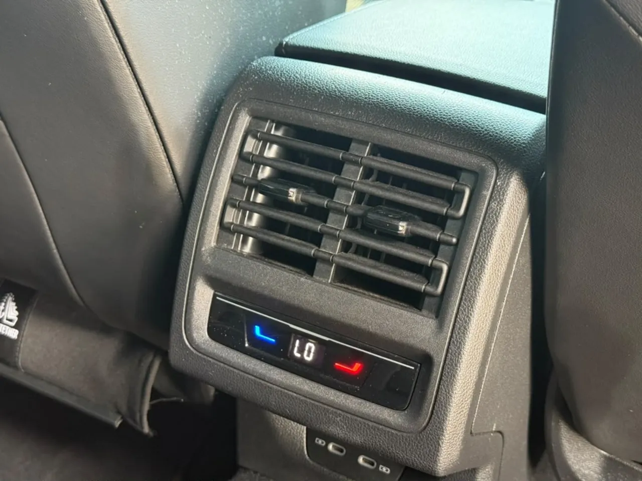 2022 VOLKSWAGEN GOLF TSI R-LINE 1.4 (A)
