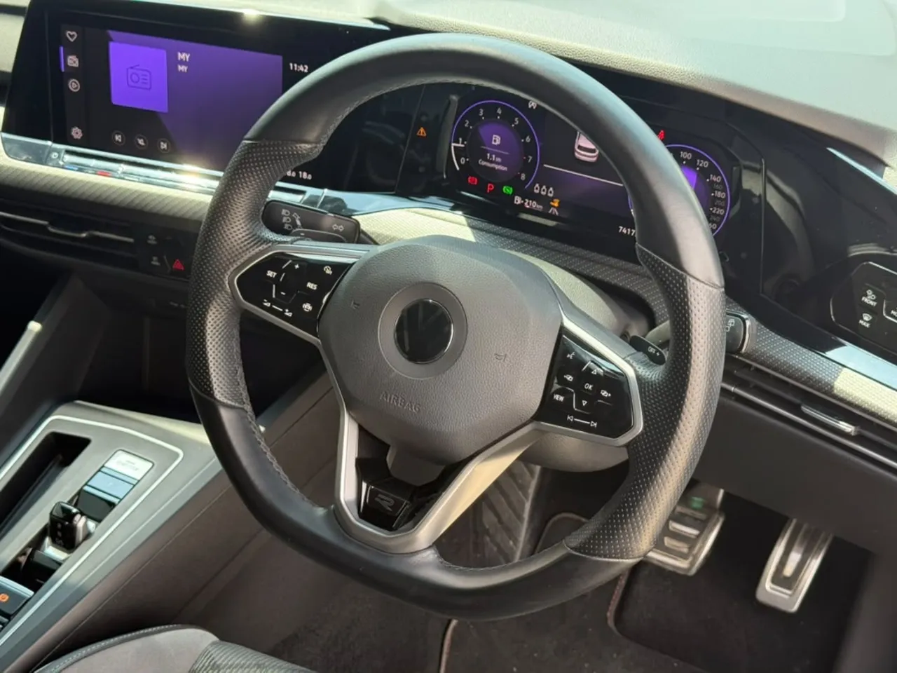 2022 VOLKSWAGEN GOLF TSI R-LINE 1.4 (A)
