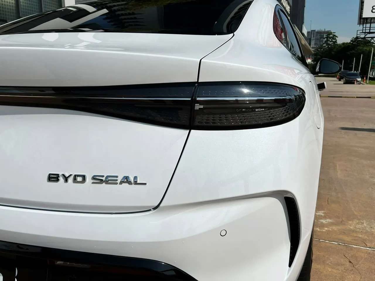 2024 BYD SEAL PREMIUM