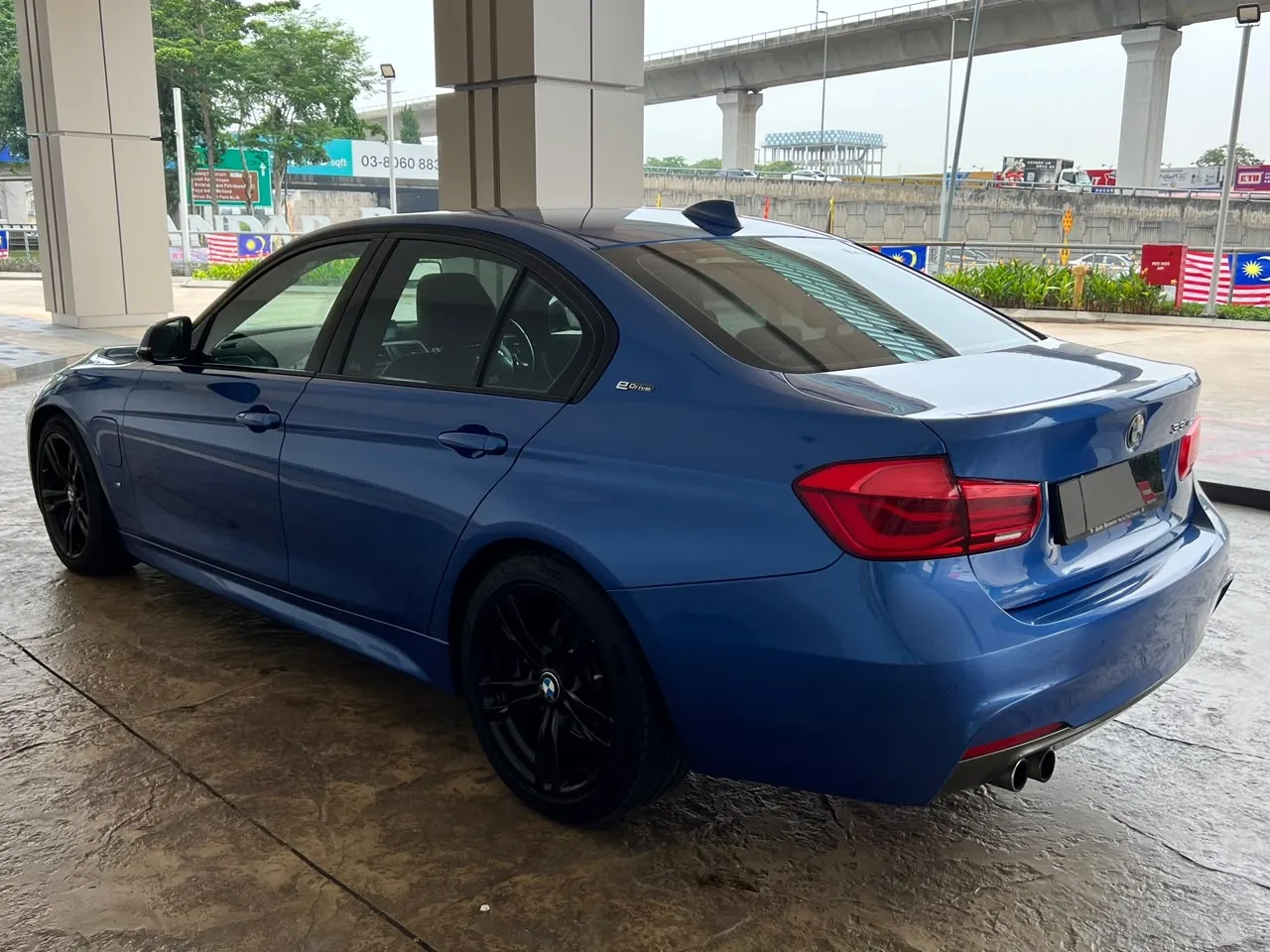 2019 BMW 330E
