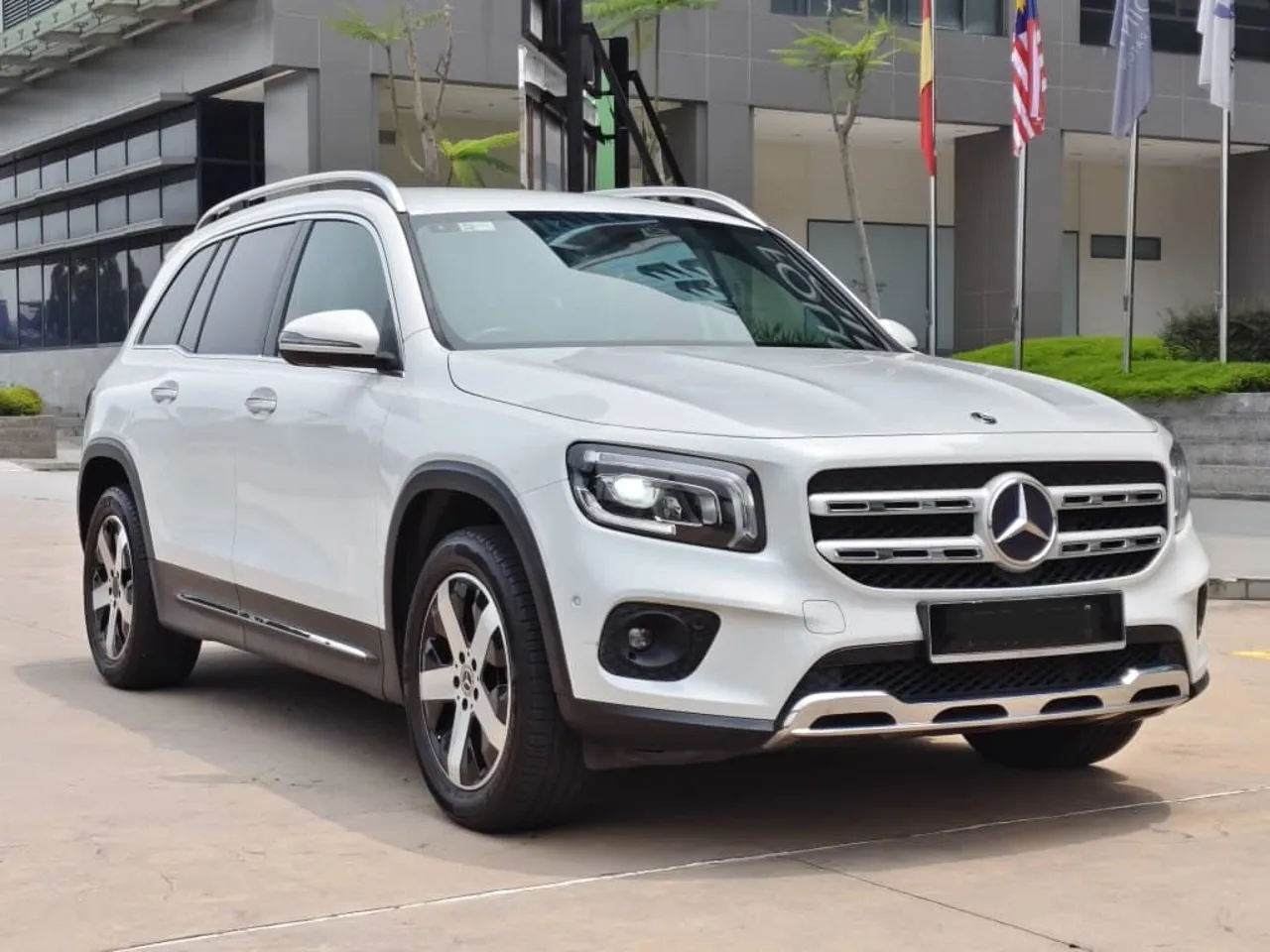 2020 MERCEDES BENZ GLB200 1.4 (A)