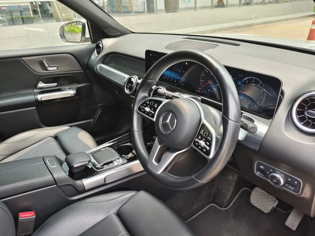 2020 MERCEDES BENZ GLB200 1.4 (A)