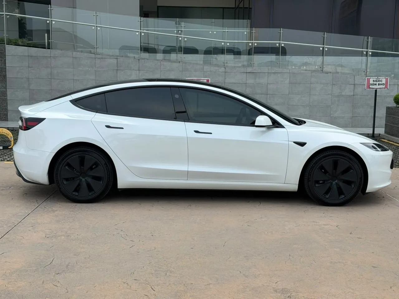 2025 TESLA MODEL 3 DUAL MOTOR LONG RANGE