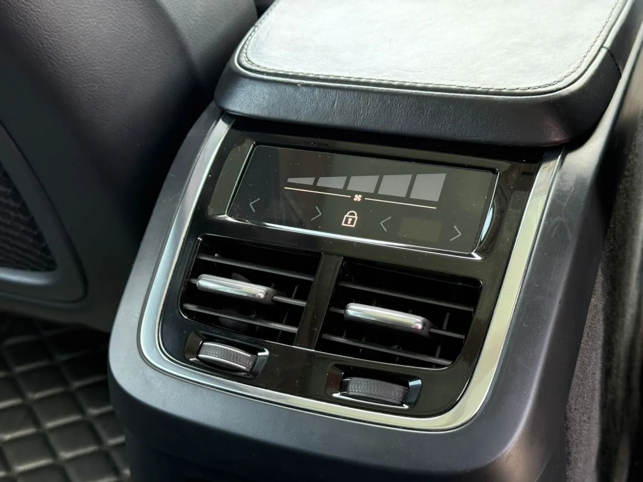 2018 VOLVO XC90 T8 2.0 (A)