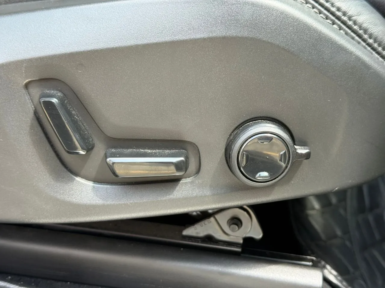 2018 VOLVO XC90 T8 2.0 (A)