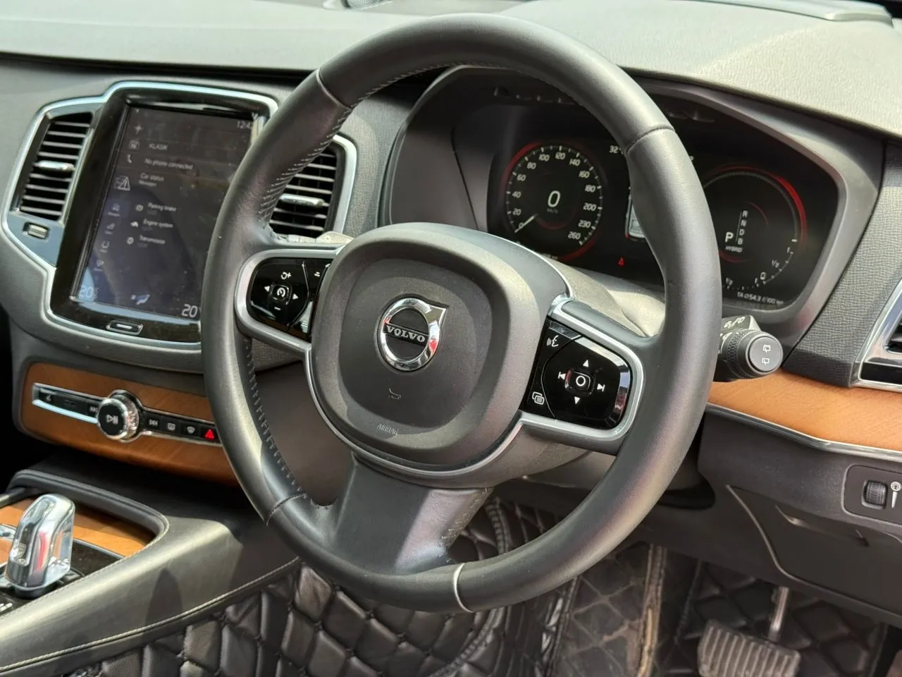 2018 VOLVO XC90 T8 2.0 (A)