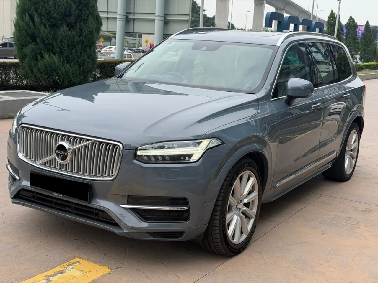 2018 VOLVO XC90 T8 2.0 (A)