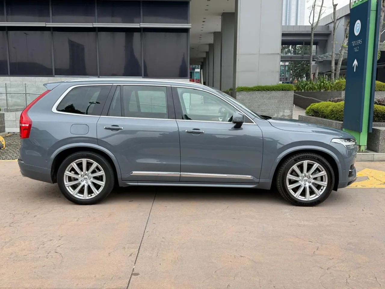 2018 VOLVO XC90 T8 2.0 (A)