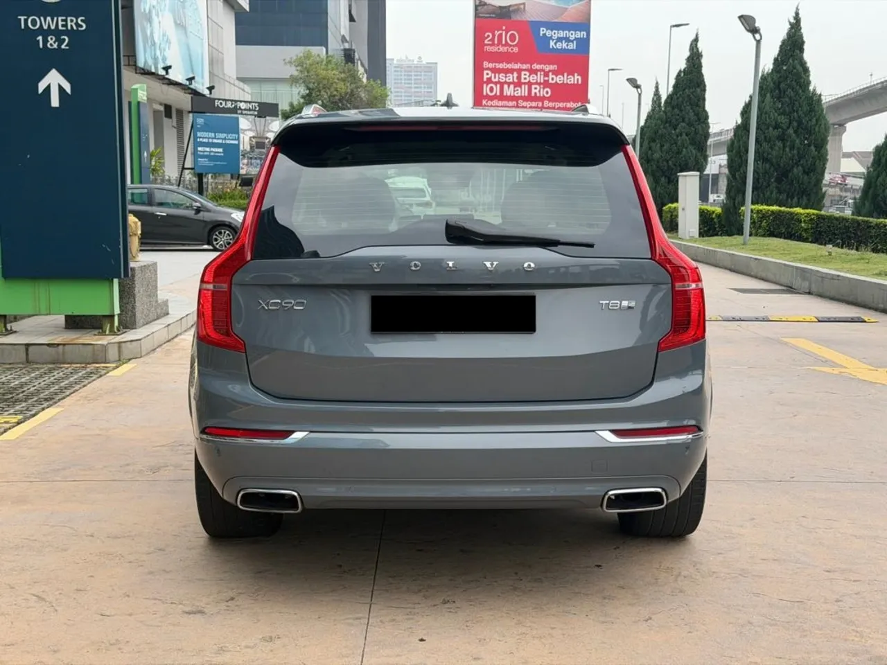 2018 VOLVO XC90 T8 2.0 (A)