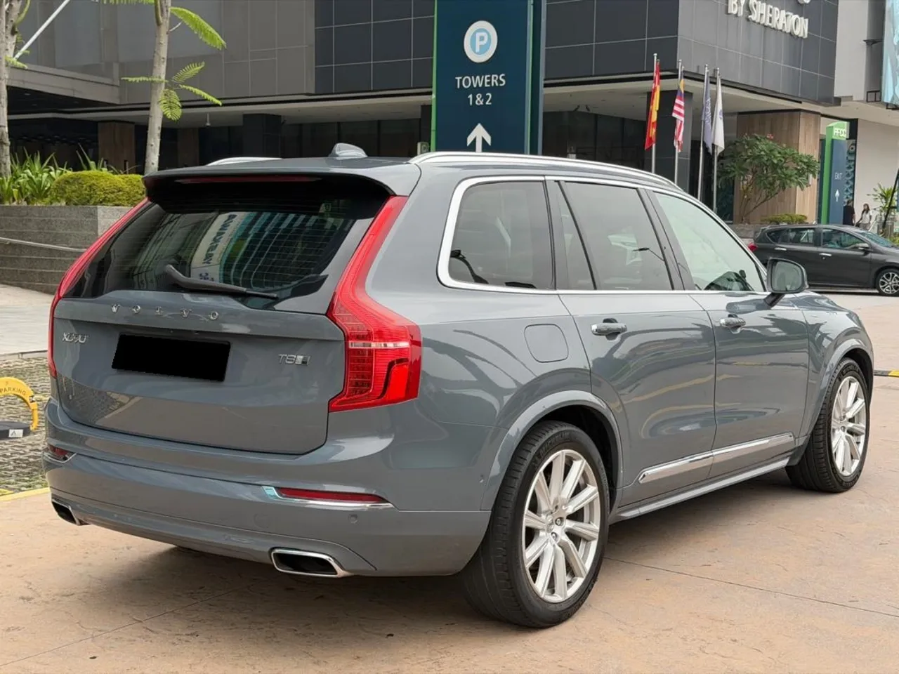 2018 VOLVO XC90 T8 2.0 (A)