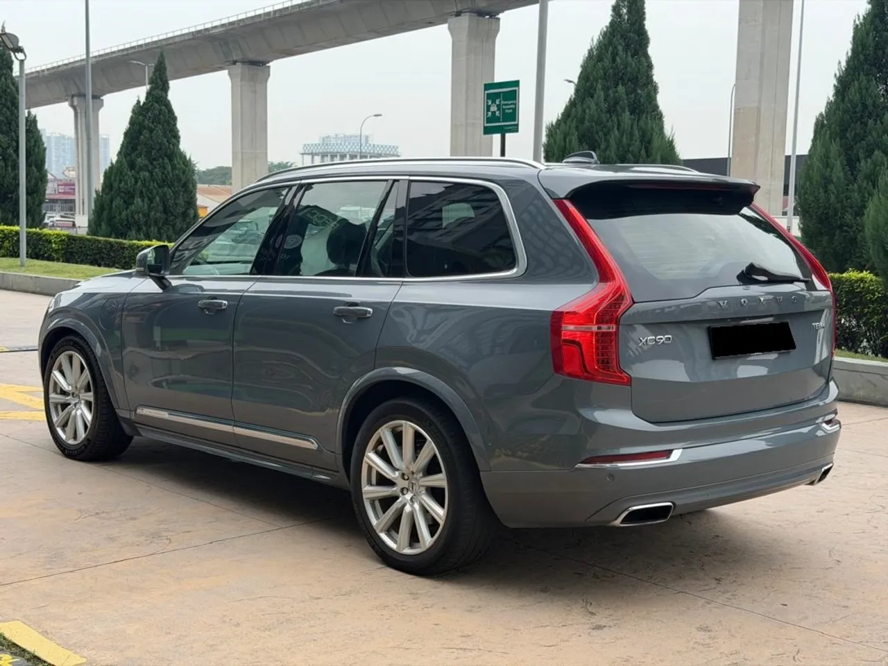2018 VOLVO XC90 T8 2.0 (A)