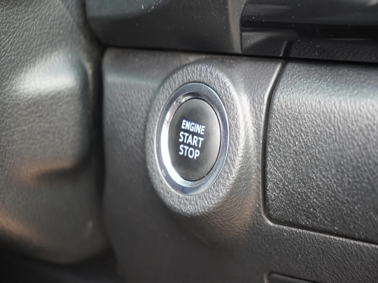 2018 TOYOTA HILUX 2.4 L EDITION (A)