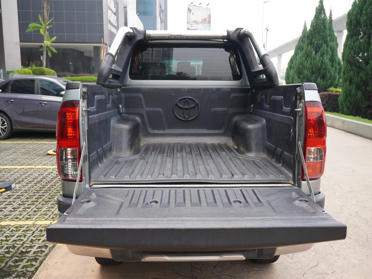 2018 TOYOTA HILUX 2.4 L EDITION (A)