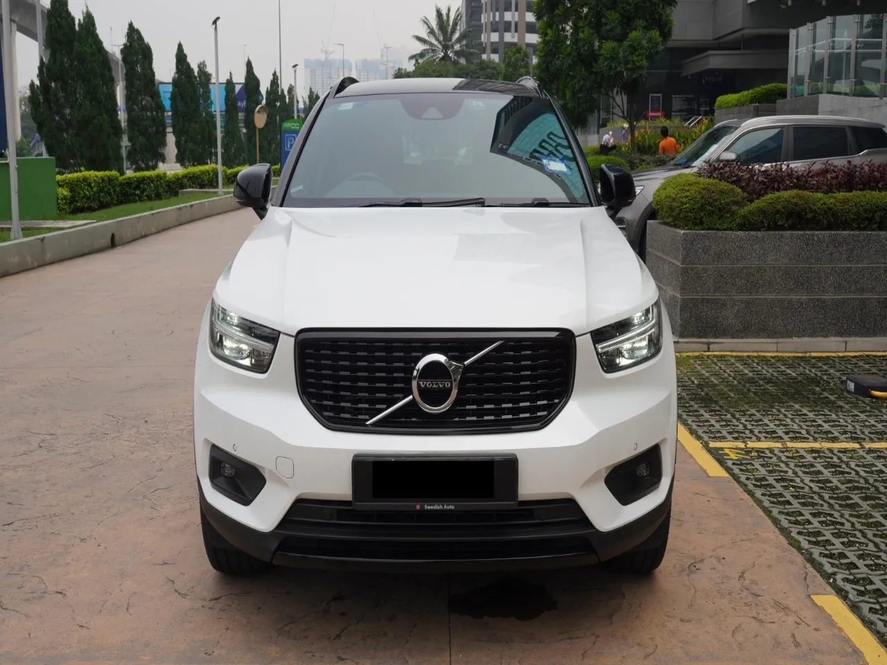 2021 VOLVO XC40 RECHARGE T5 R-DESIGN