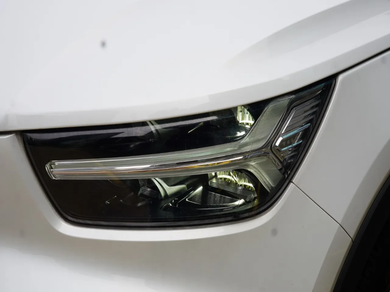 2021 VOLVO XC40 RECHARGE T5 R-DESIGN
