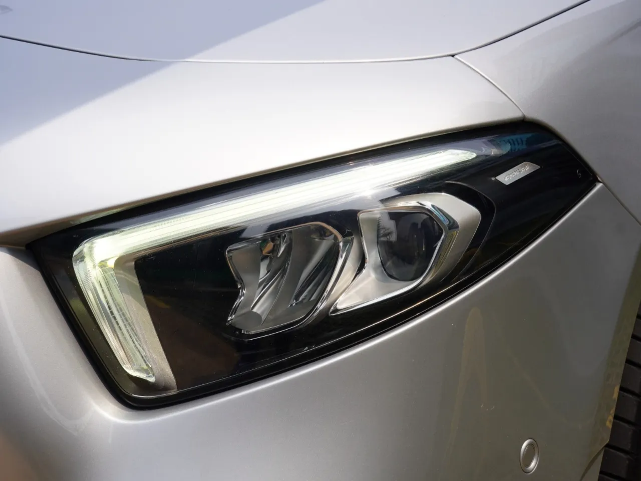 2019 MERCEDES BENZ A180 5BA-177084